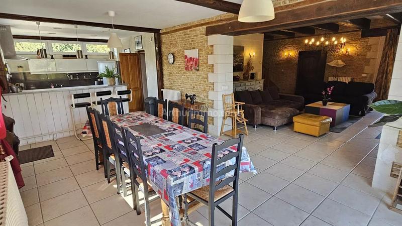 Maison - 632 m² - 30 pièces