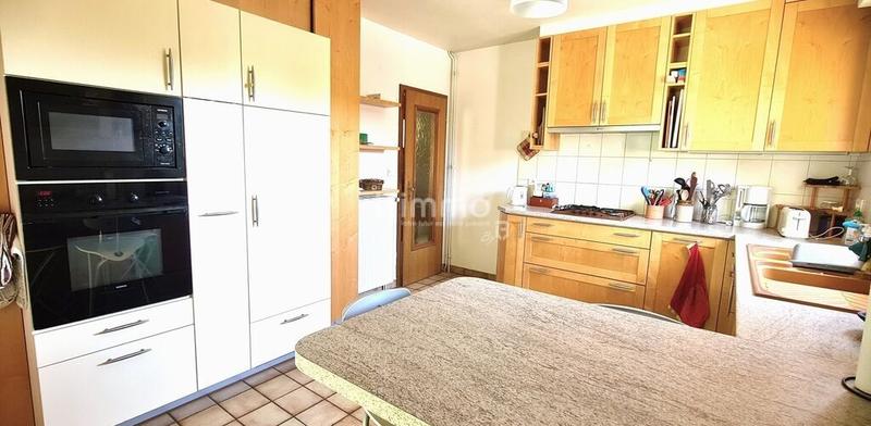 Maison - 213 m² - 9 pièces