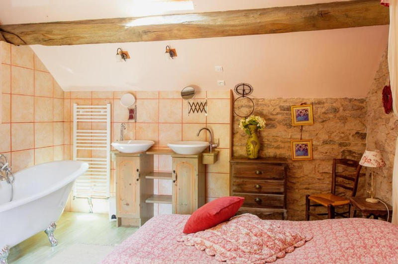 Propriété - 331 m² - 12 pièces