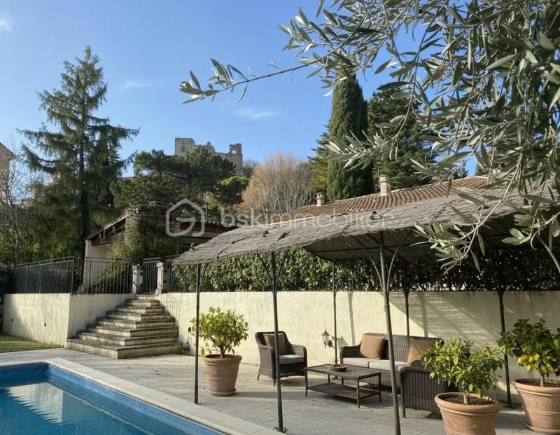 Maison - 106 m² - 6 pièces