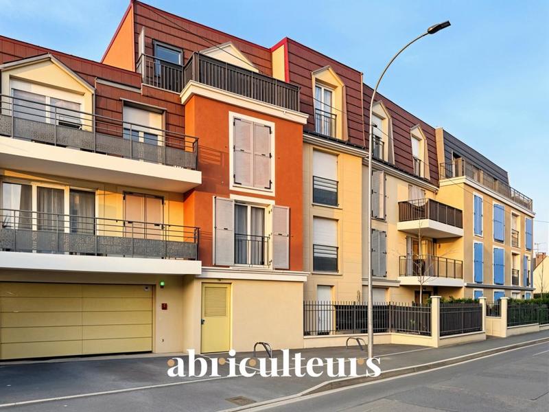 Appartement ancien - 62 m² - 3 pièces