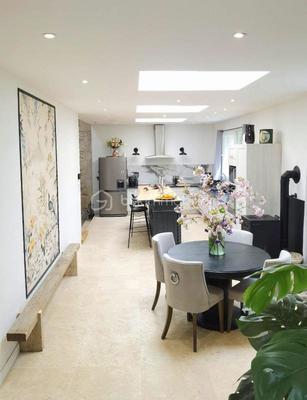 Maison en pierre - 215 m² - 5 pièces