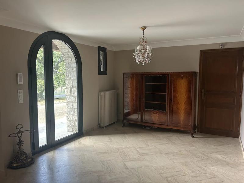 Maison - 245 m² - 7 pièces