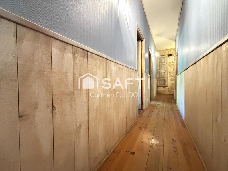 Maison - 305 m² - 12 pièces