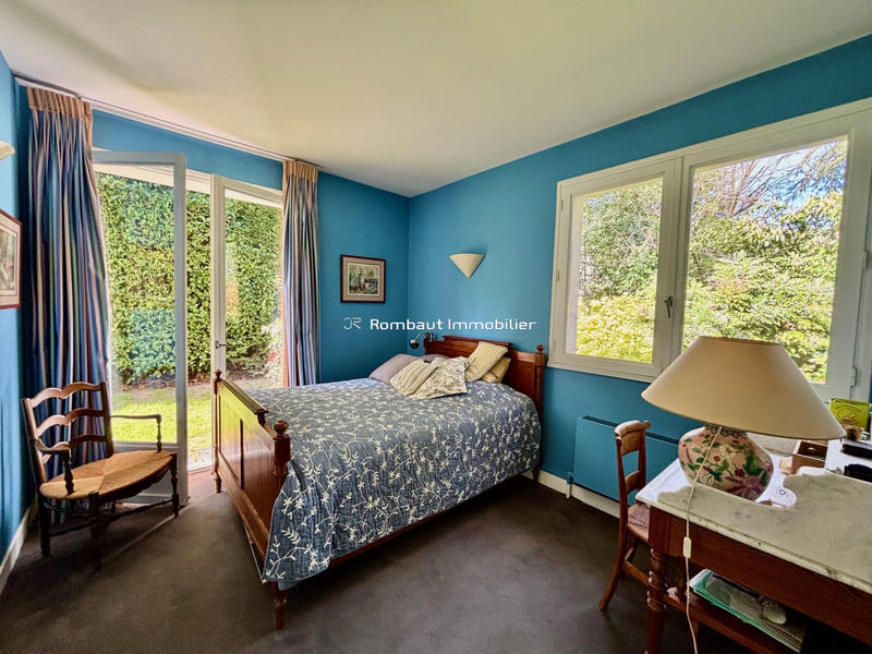 Maison - 210 m² - 9 pièces