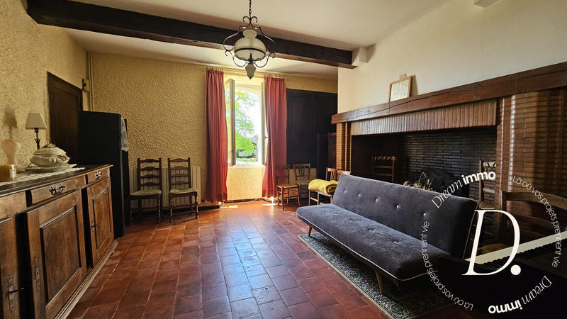 Maison - 280 m² - 11 pièces