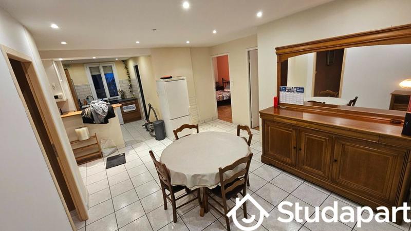 Chambre - 12 m² - 1 pièce