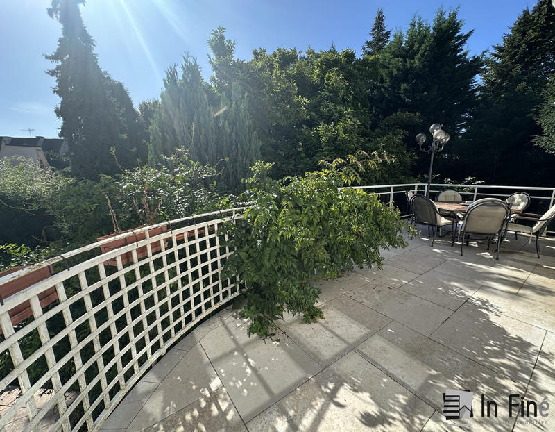 Appartement - 146 m² - 5 pièces