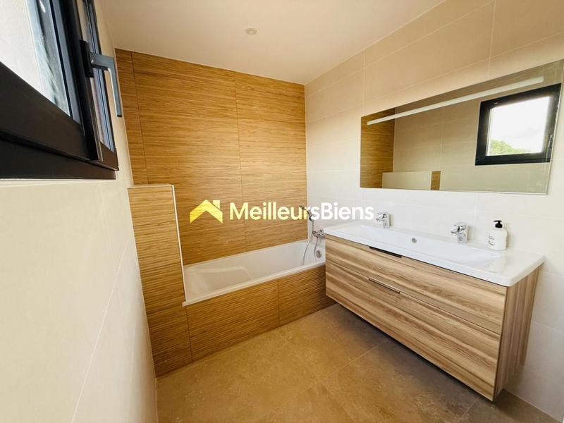 Villa - 130 m² - 5 pièces