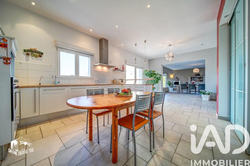 Maison de maîtres - 214 m² - 8 pièces