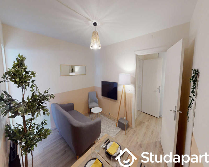 Chambre - 90 m² - 1 pièce