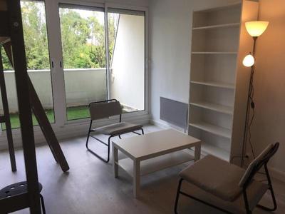 Studio - 30 m² - 1 pièce