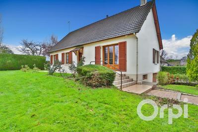 Maison - 90 m² - 5 pièces