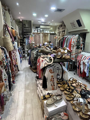 Local commercial - 130 m² - 3 pièces