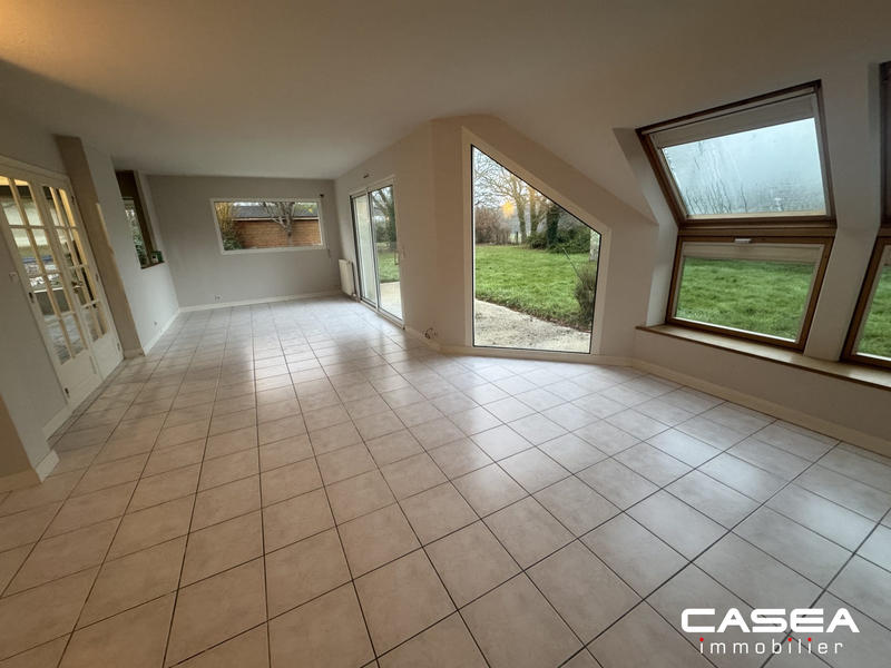 Maison traditionnelle - 120 m² - 6 pièces