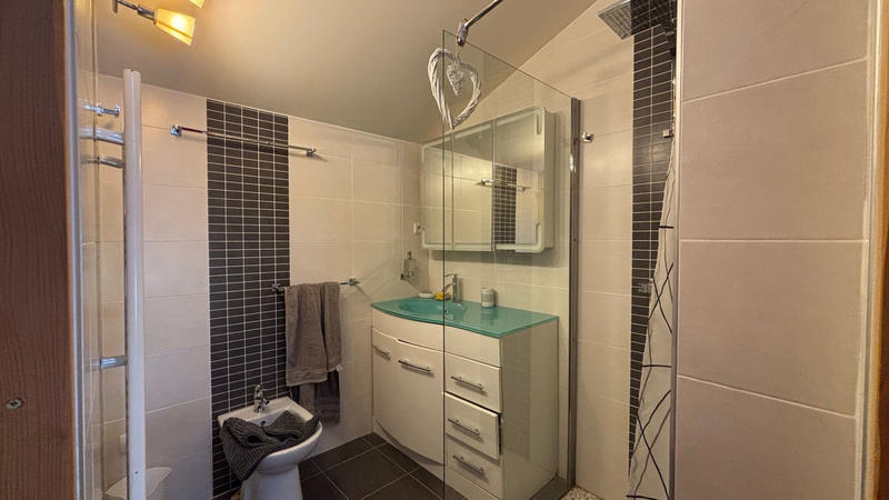 Maison - 267 m² - 10 pièces