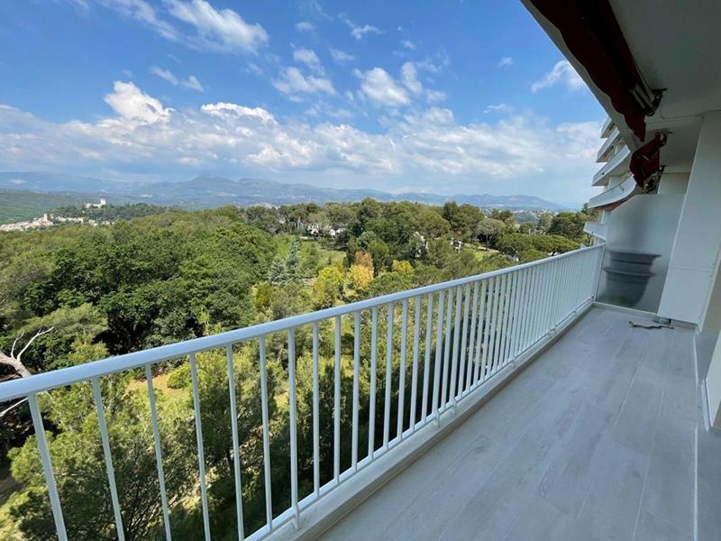 Appartement - 80 m² - 2 pièces