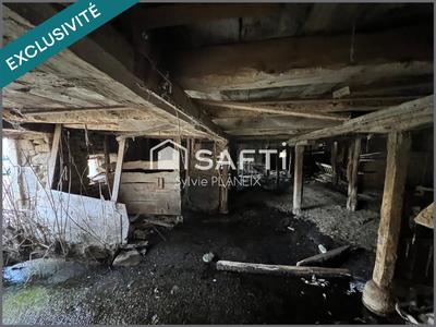 Maison - 200 m² - 2 pièces