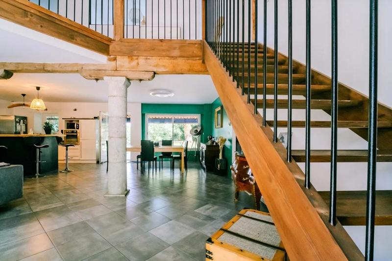 Maison - 180 m² - 6 pièces