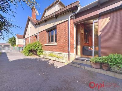 Maison - 140 m² - 4 pièces