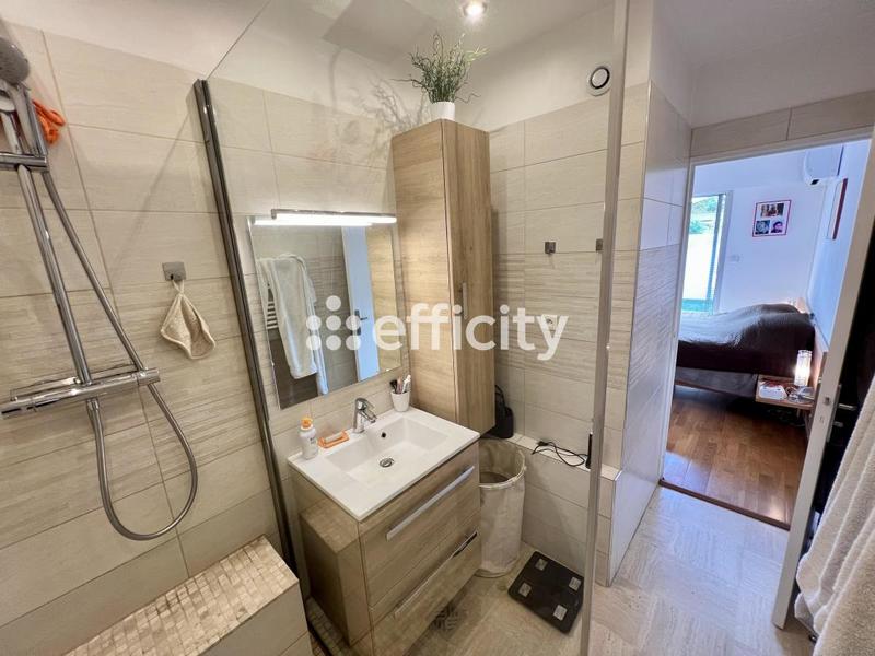 Appartement - 94 m² - 4 pièces