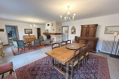 Maison - 180 m² - 8 pièces