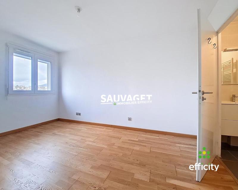 Appartement - 85 m² - 4 pièces