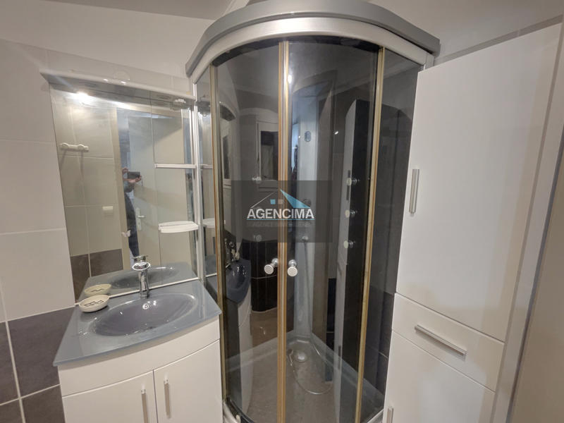 Villa - 270 m² - 12 pièces