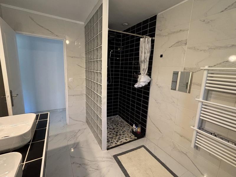 Villa - 142 m² - 5 pièces