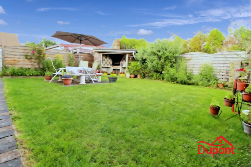 Maison - 240 m² - 6 pièces