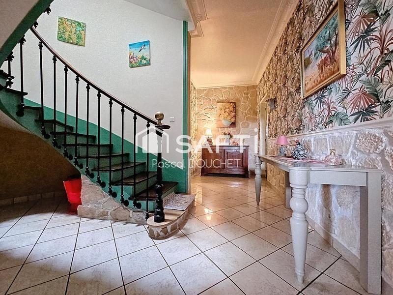 Maison - 312 m² - 5 pièces