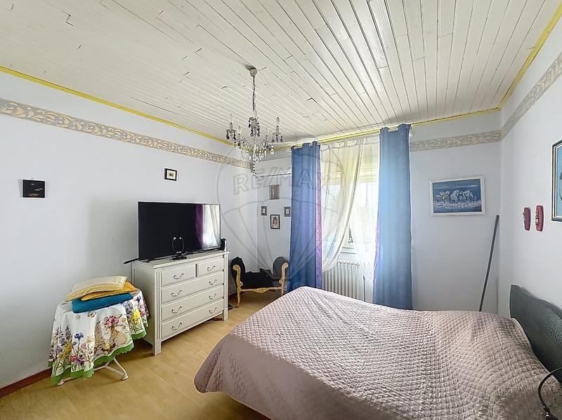 Maison - 159 m² - 7 pièces