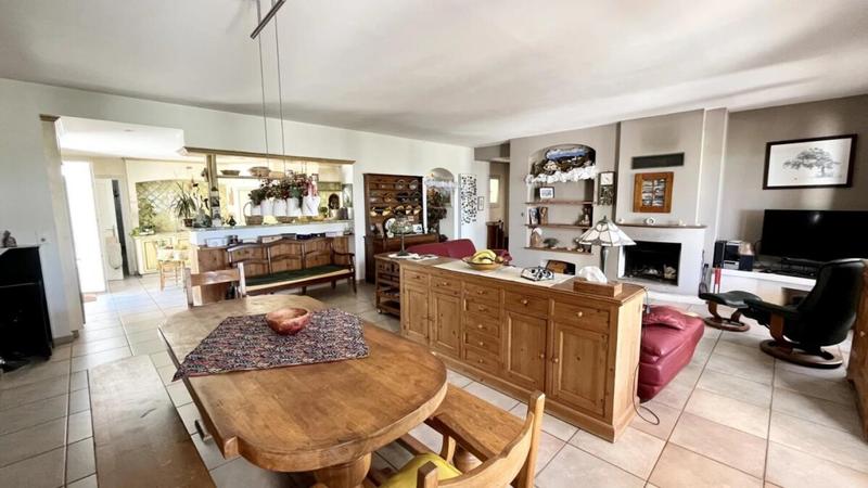 Villa - 210 m² - 7 pièces