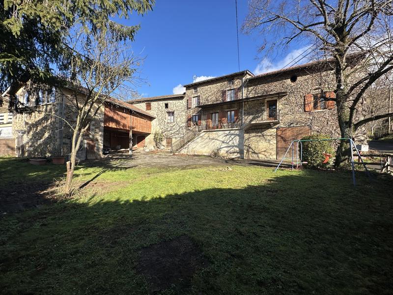 Maison - 195 m² - 12 pièces