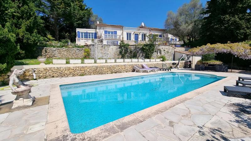Villa - 378 m² - 11 pièces