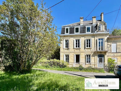 Maison ancienne - 218 m² - 6 pièces