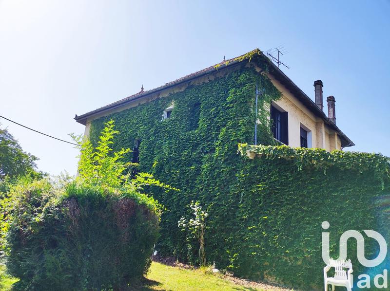 Maison - 227 m² - 7 pièces