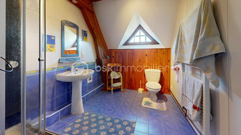 Maison - 237 m² - 7 pièces