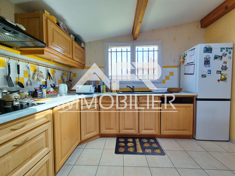 Maison - 90 m² - 5 pièces