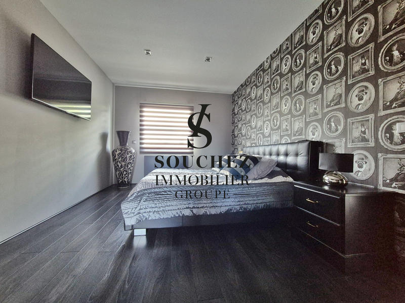 Villa - 265 m² - 10 pièces