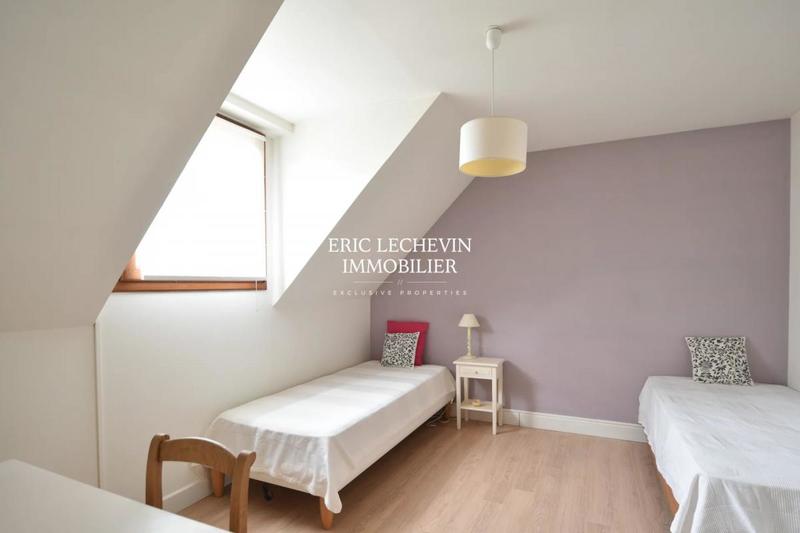 Villa - 200 m² - 8 pièces