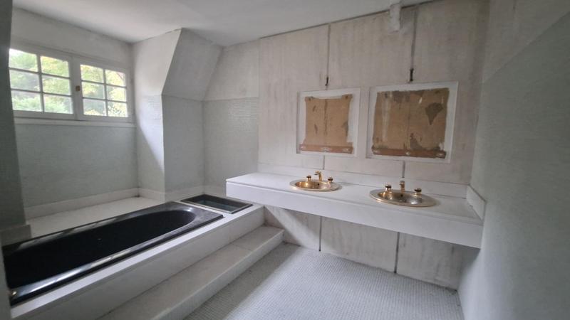 Villa - 300 m² - 8 pièces