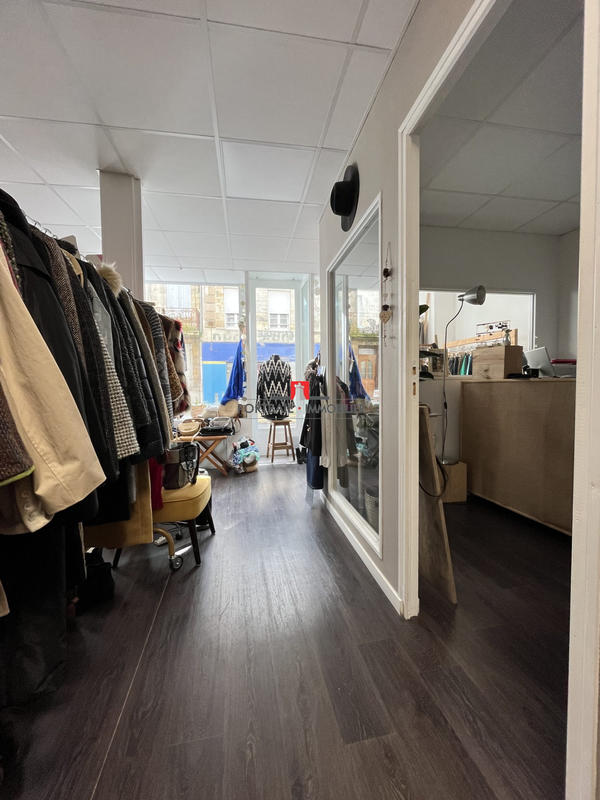 Local commercial - 38 m² - 2 pièces
