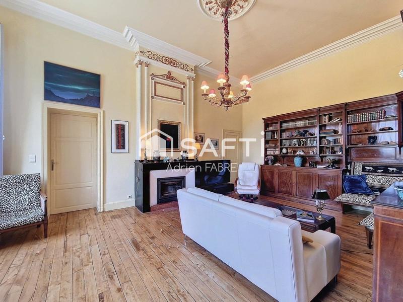 Château - 448 m² - 12 pièces