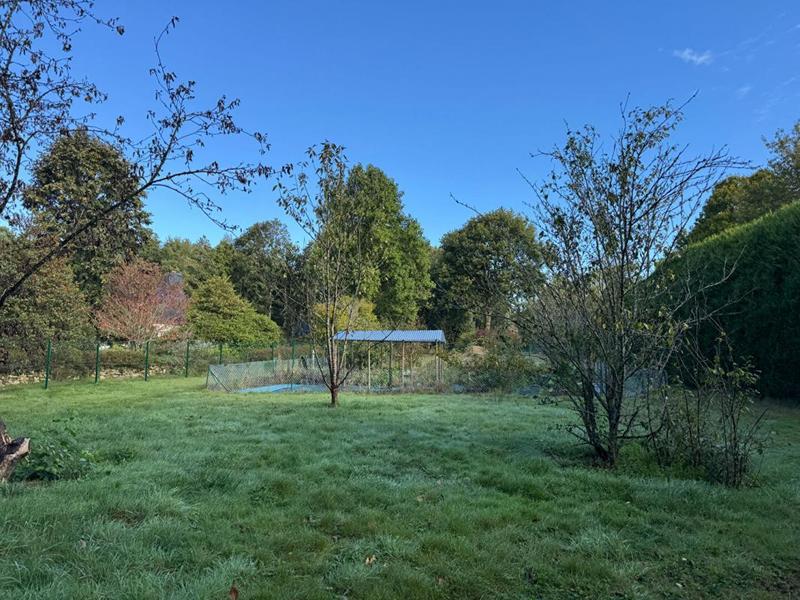 Terrain constructible - 1 672 m²