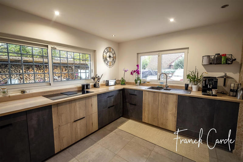 Maison - 268 m² - 11 pièces