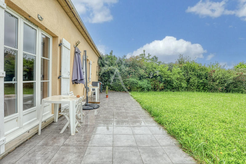 Maison - 96 m² - 6 pièces