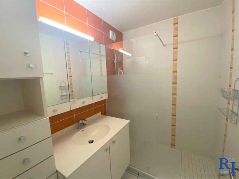 Appartement - 85 m² - 3 pièces