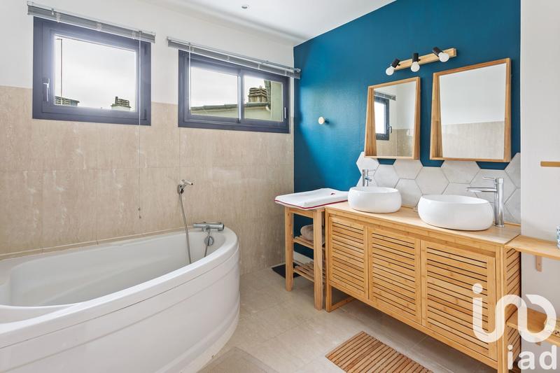 Maison de ville - 106 m² - 6 pièces