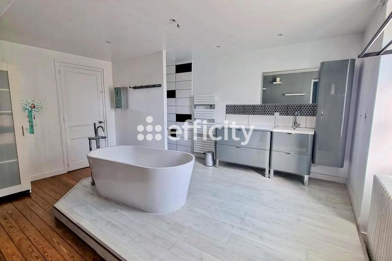 Maison en pierre - 175 m² - 7 pièces